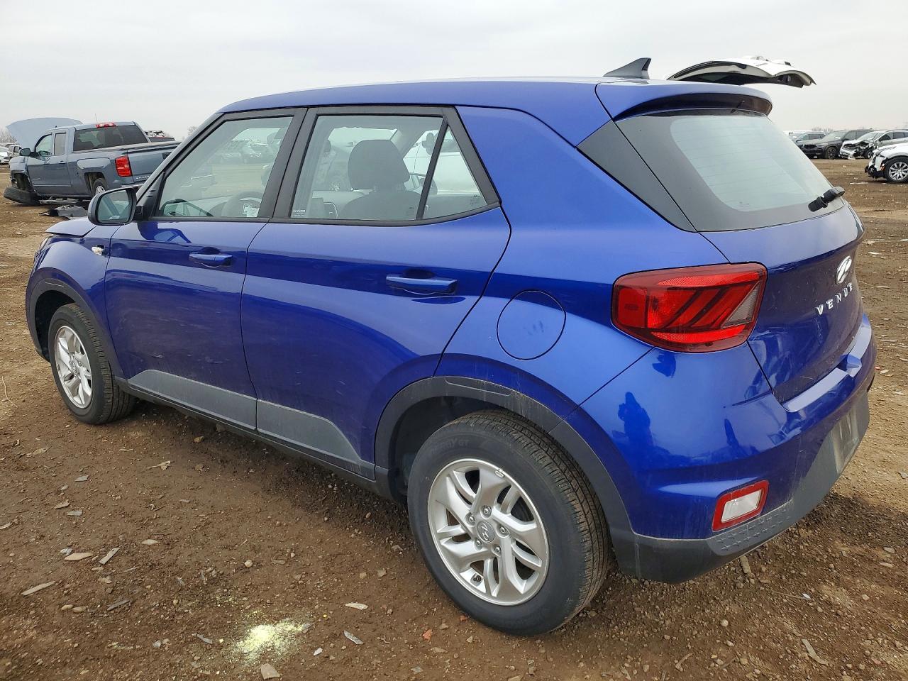 2021 Hyundai Venue Se - Image 2