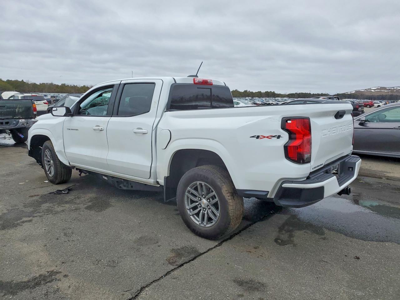 2023 Chevrolet Colorado Lt - Фото 2