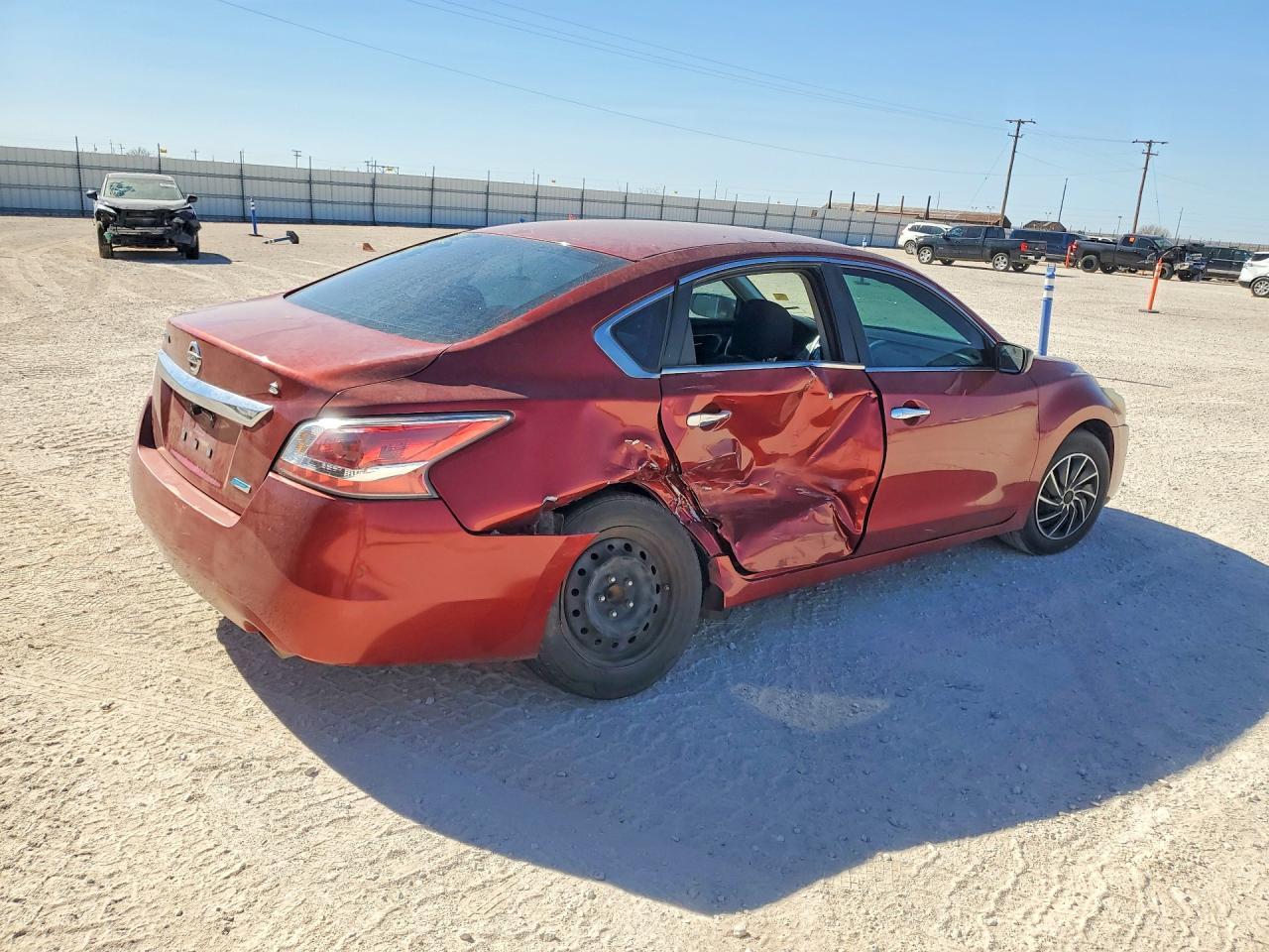 2014 Nissan Altima 2.5 S - Фото 3