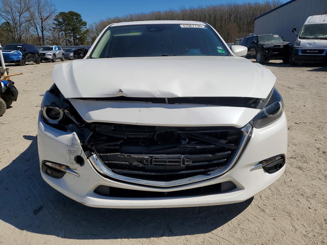 2018 Mazda 3 Grand Touring - Image 5