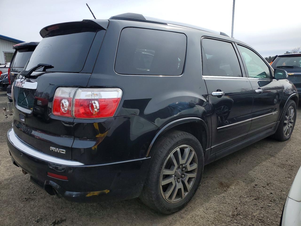 2012 GMC Acadia Denali - Image 3