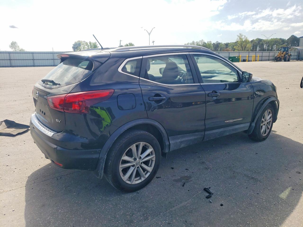 2017 Nissan Rogue Sport Sv - Image 3