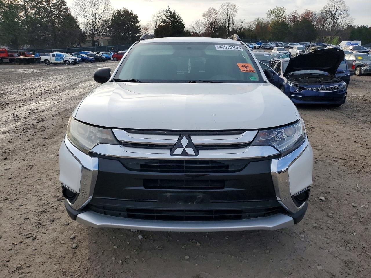 2017 Mitsubishi Outlander Es - Фото 5