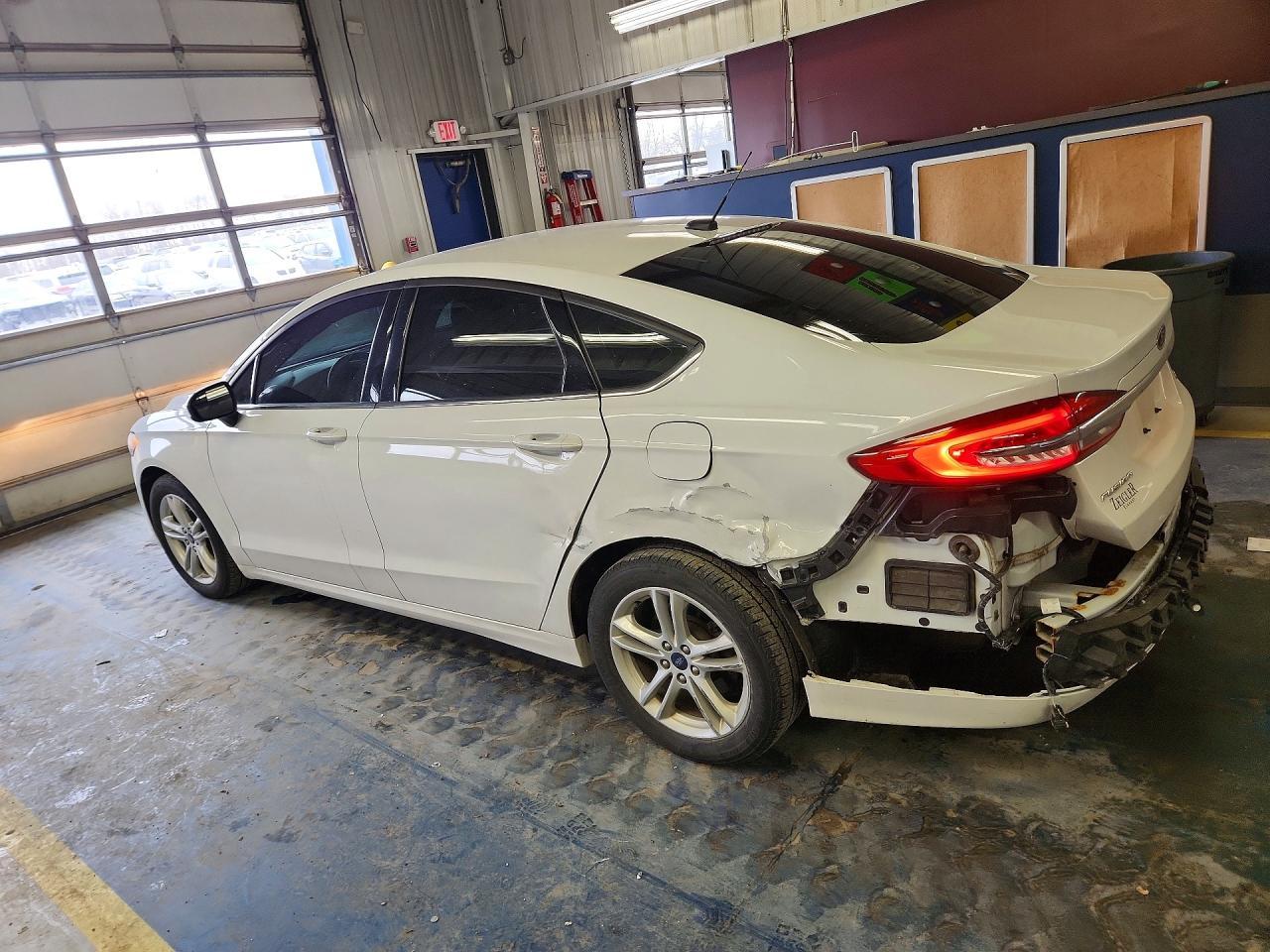 2018 Ford Fusion Se - Фото 2