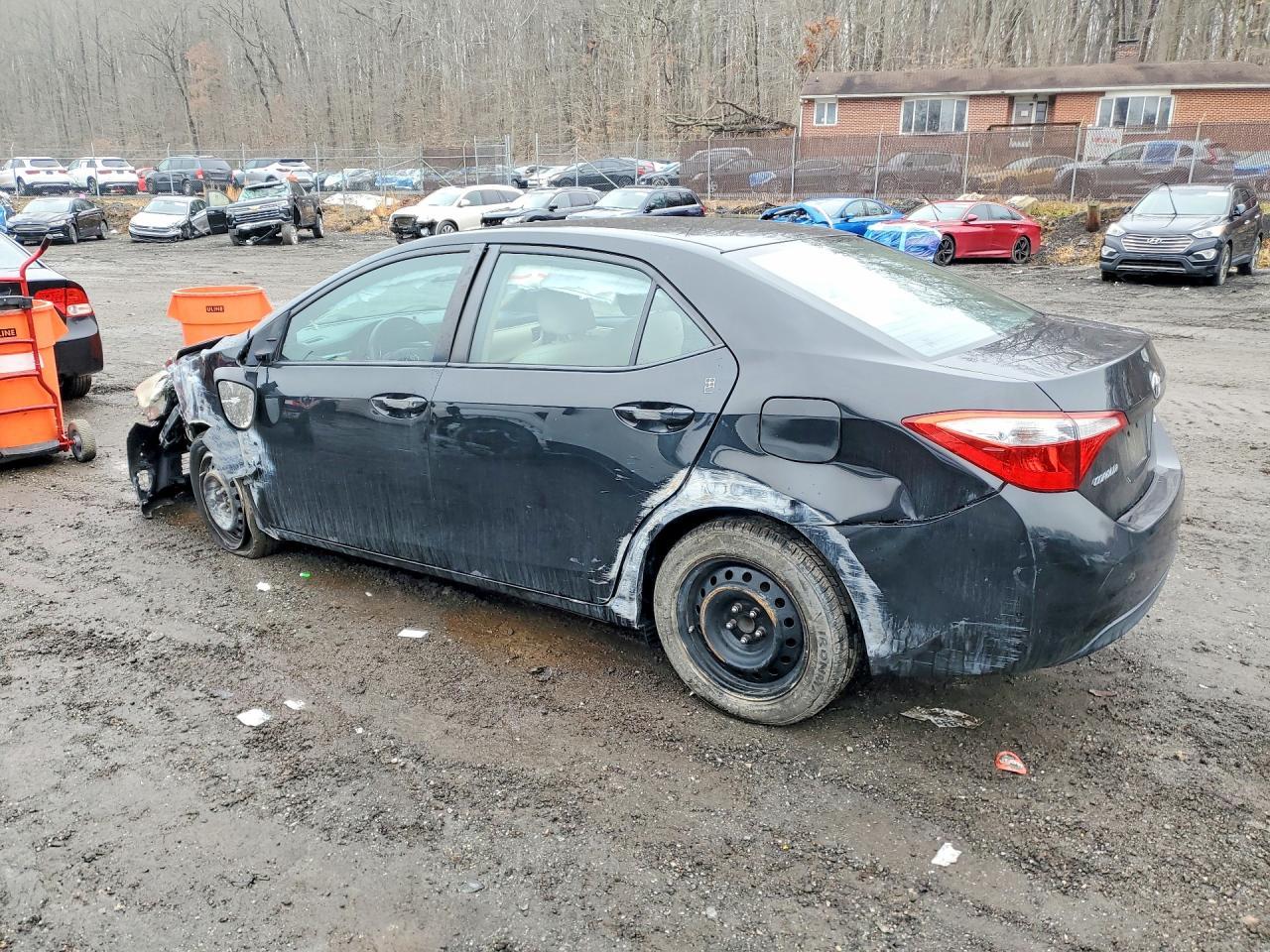 2014 Toyota Corolla Le - Фото 2