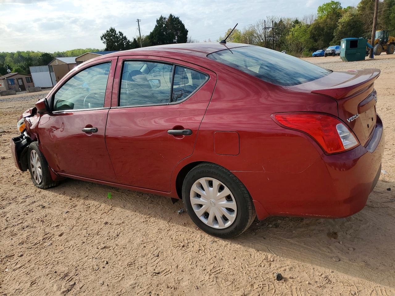 2018 Nissan Versa - Фото 2
