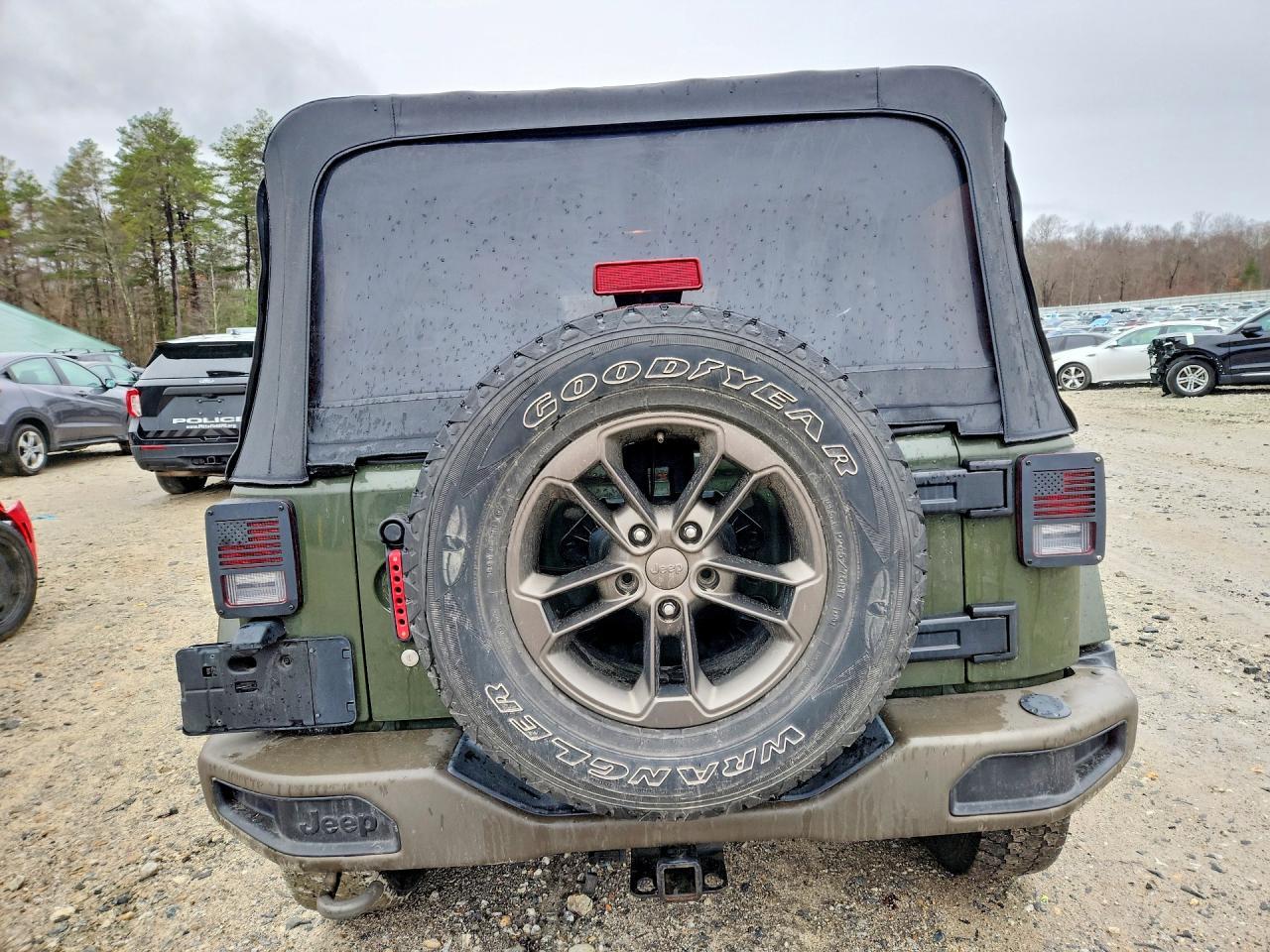 2016 Jeep Wrangler Unlimited Sahara - Фото 6