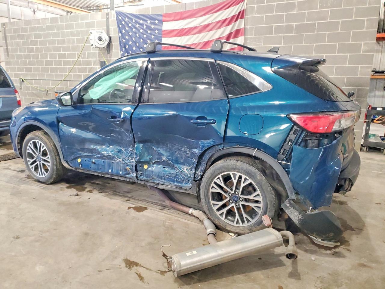 2020 Ford Escape - Image 2