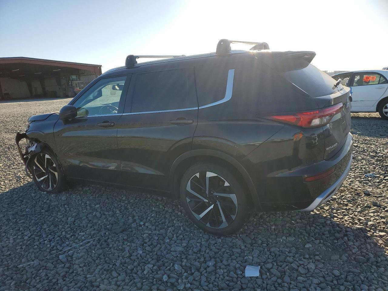 2022 Mitsubishi Outlander Sel - Фото 2