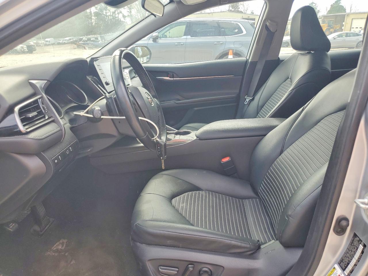 2023 Toyota Camry Se - Фото 7