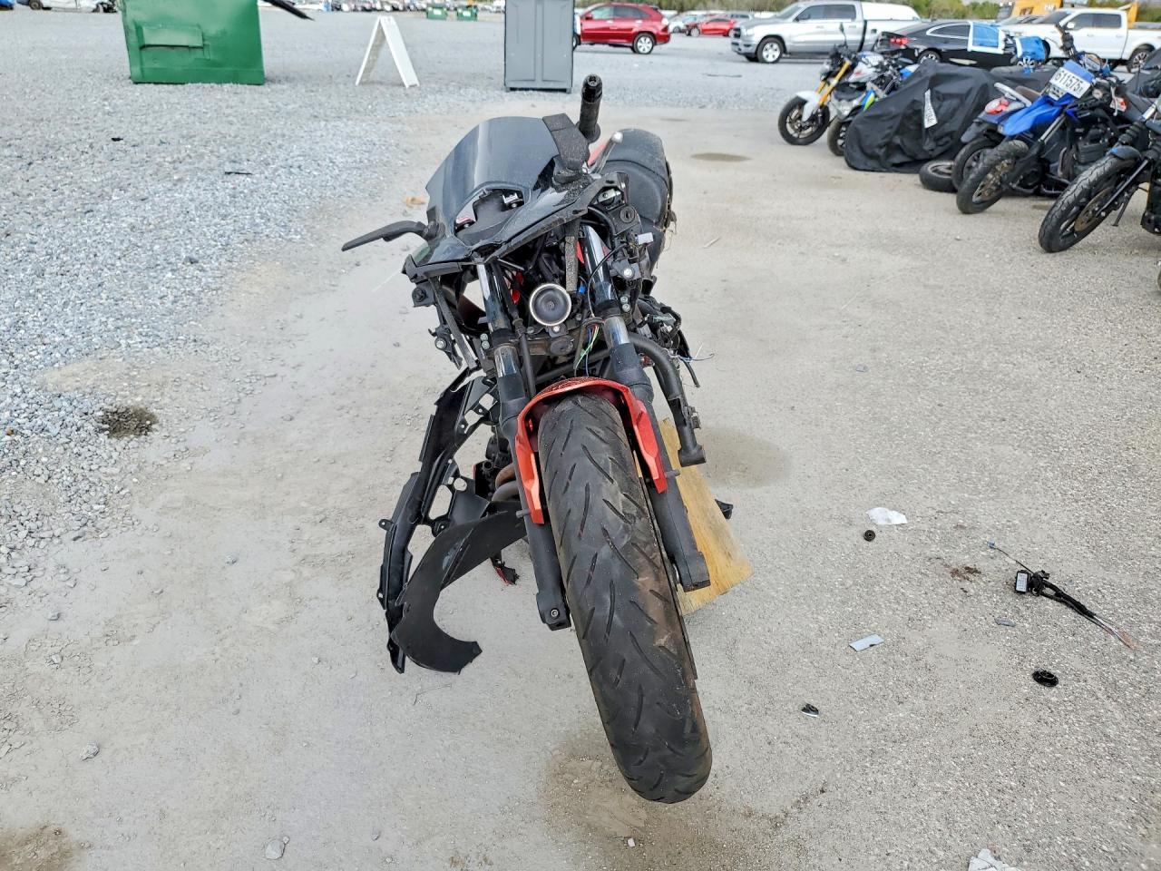 2023 Kawasaki Ex650 R - Image 2