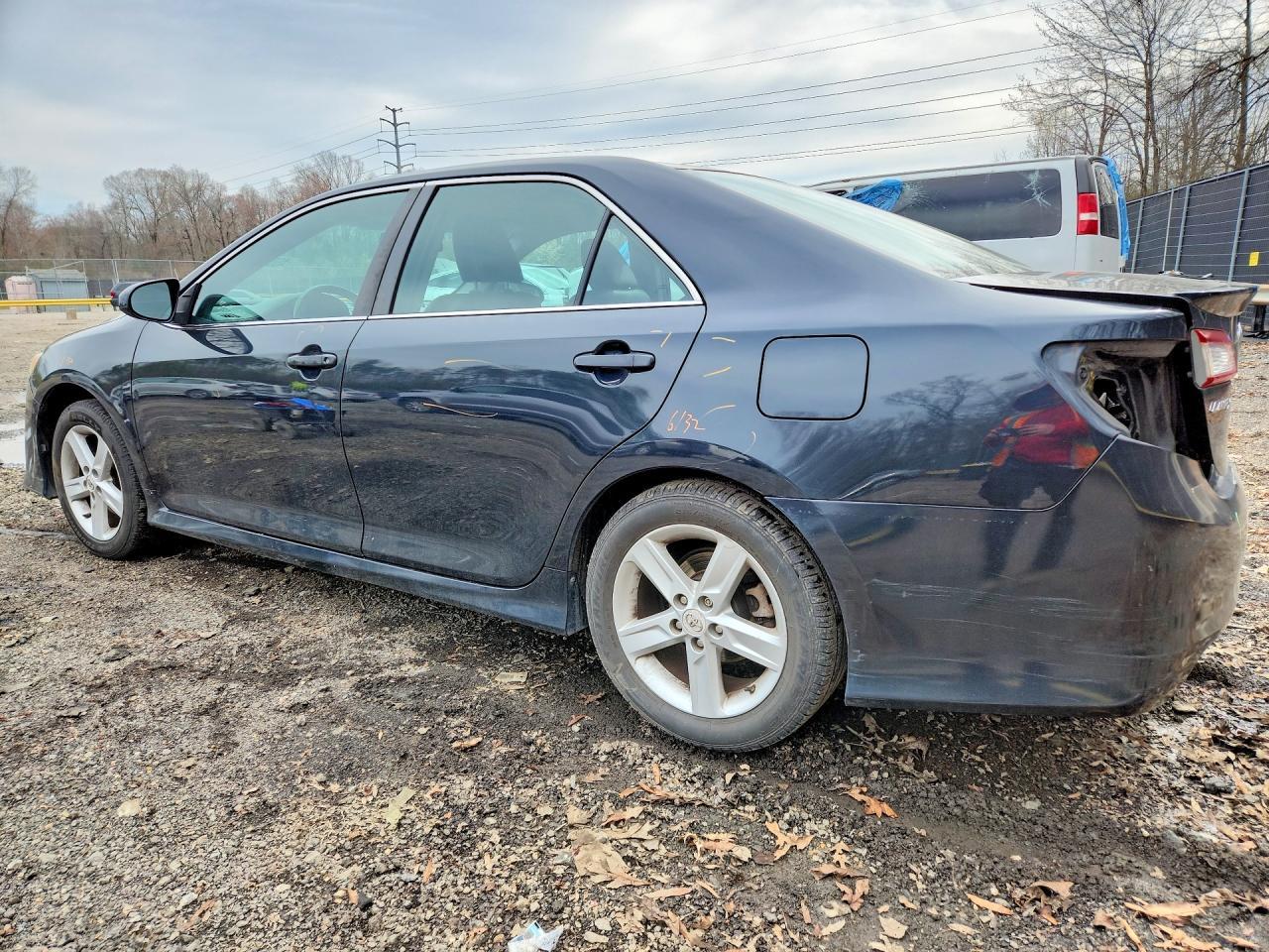 2013 Toyota Camry Se - Фото 2