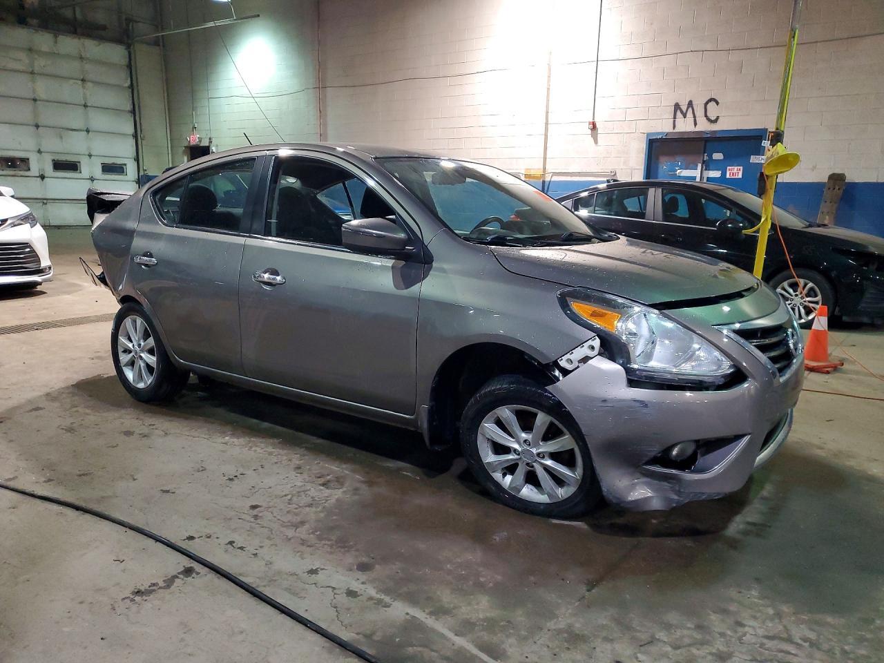 2017 Nissan Versa 1.6 Sl - Image 4