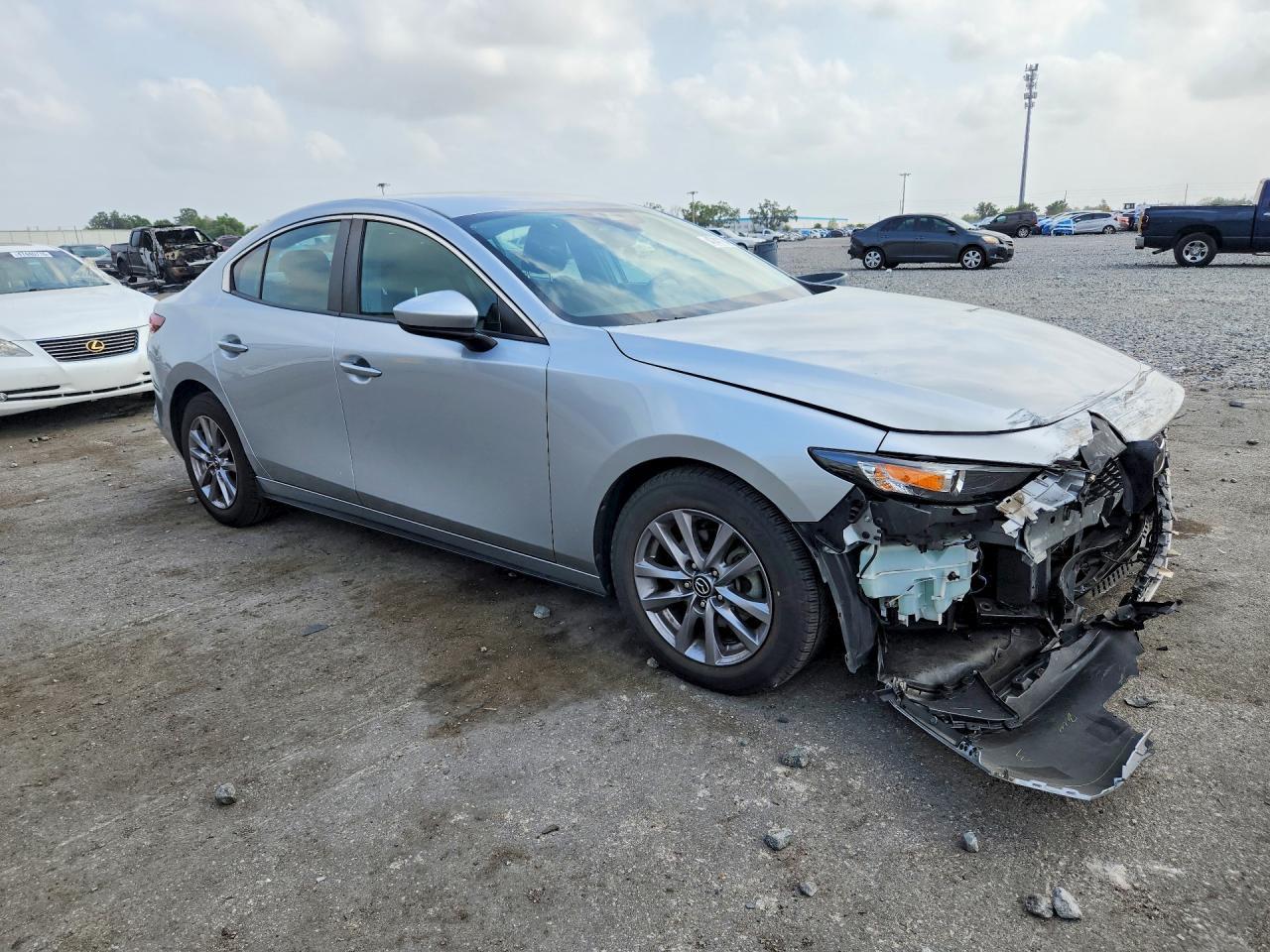 2021 Mazda 3 - Image 4