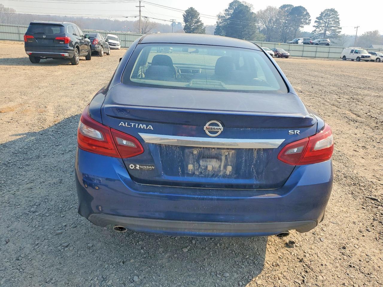 2017 Nissan Altima 2.5 Sr - Image 6
