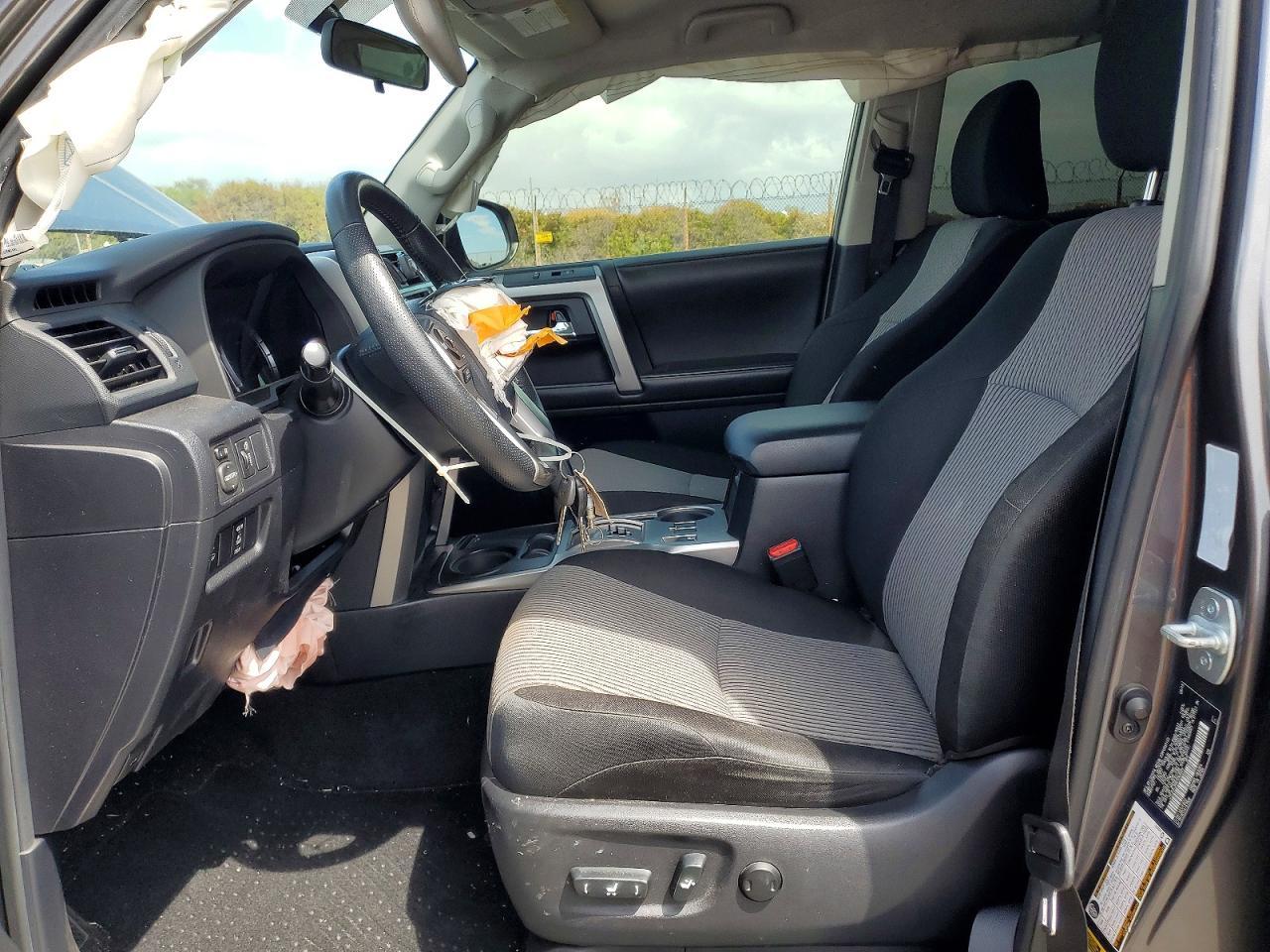 2014 Toyota 4Runner Sr5 - Image 7