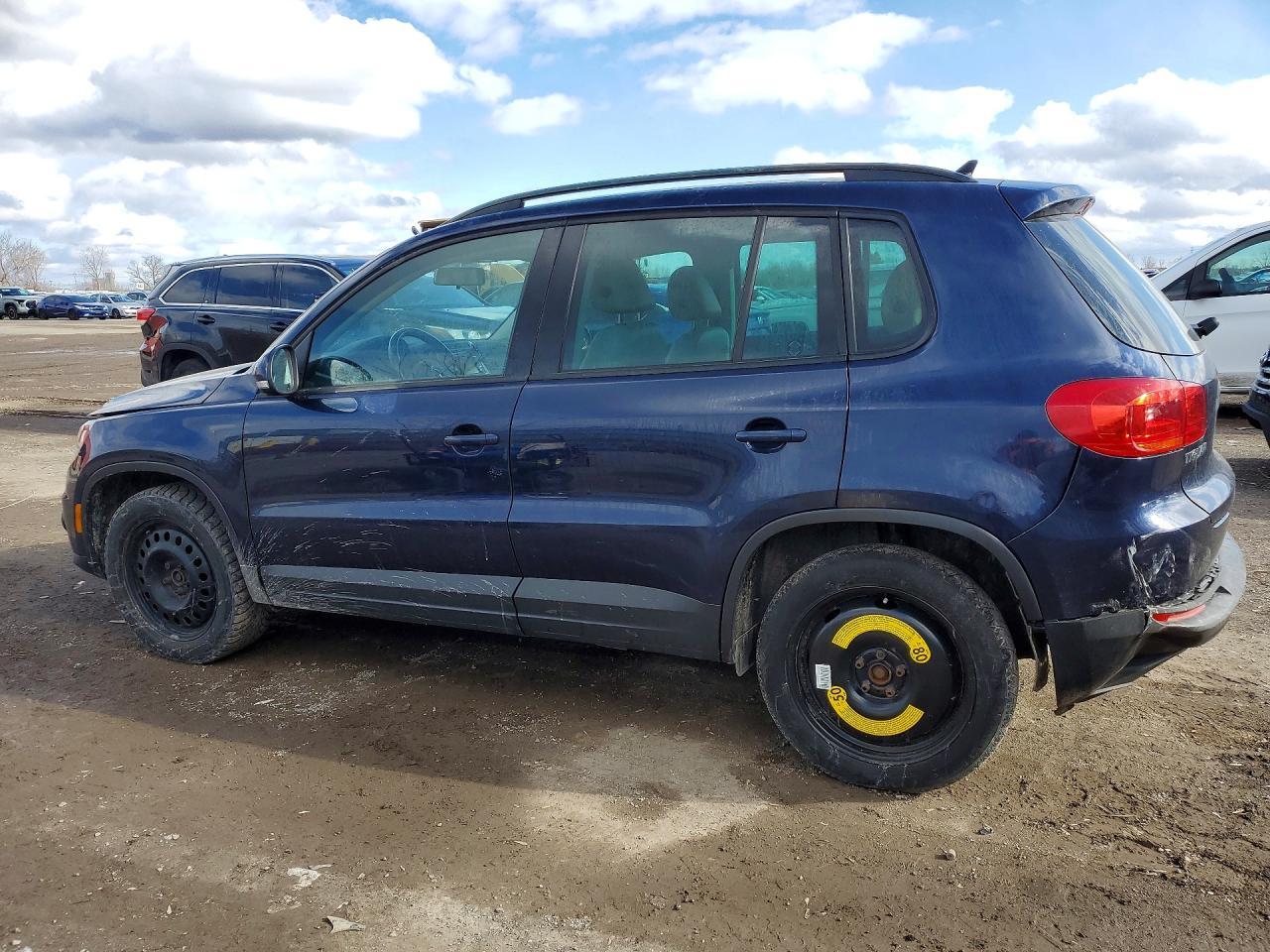 2015 Volkswagen Tiguan S - Фото 2