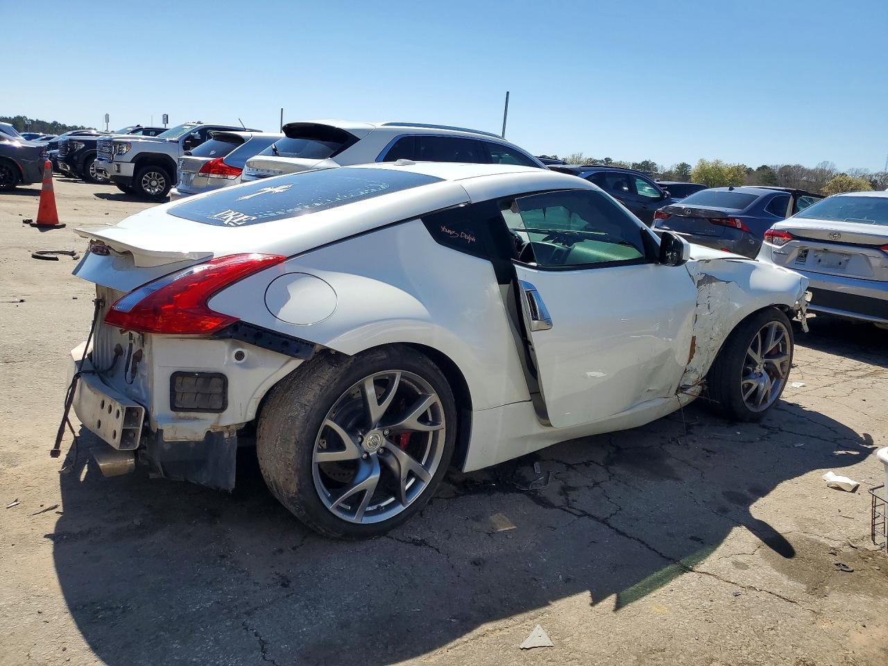 2014 Nissan 370Z Touring - Фото 3