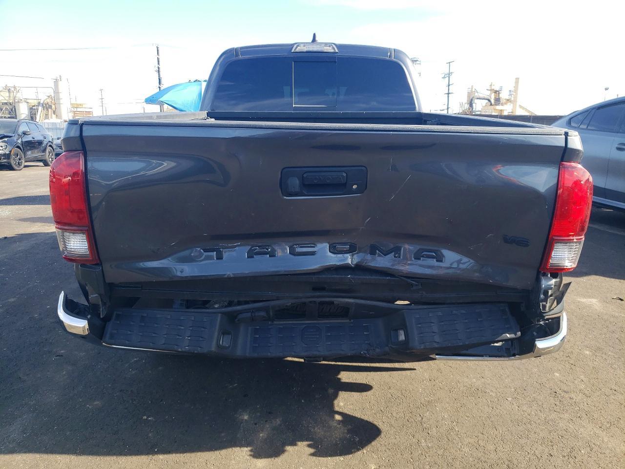 2023 Toyota Tacoma Double Cab - Image 6