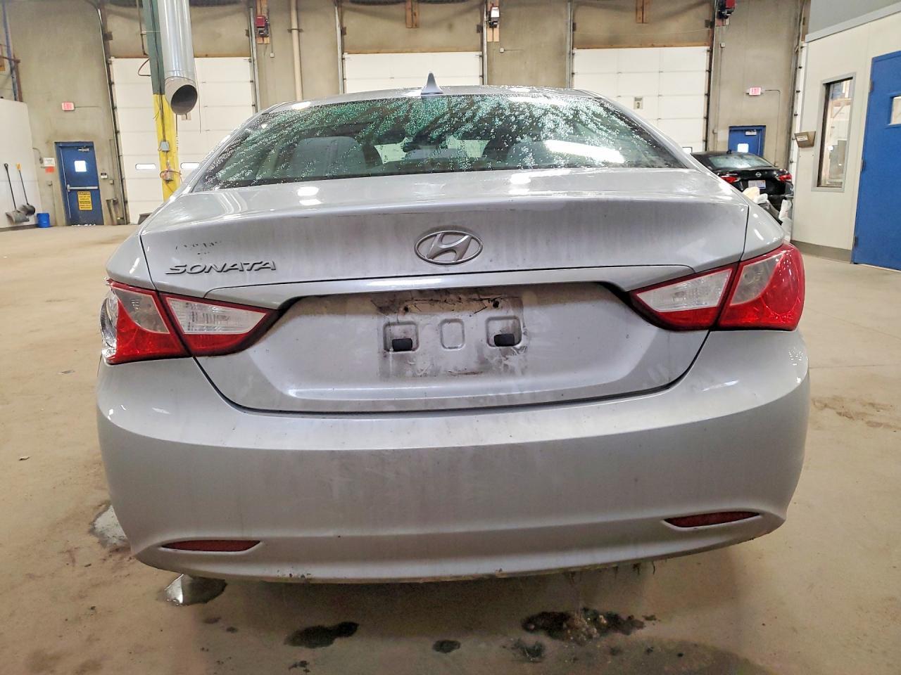 2011 Hyundai Sonata Gls - Image 6