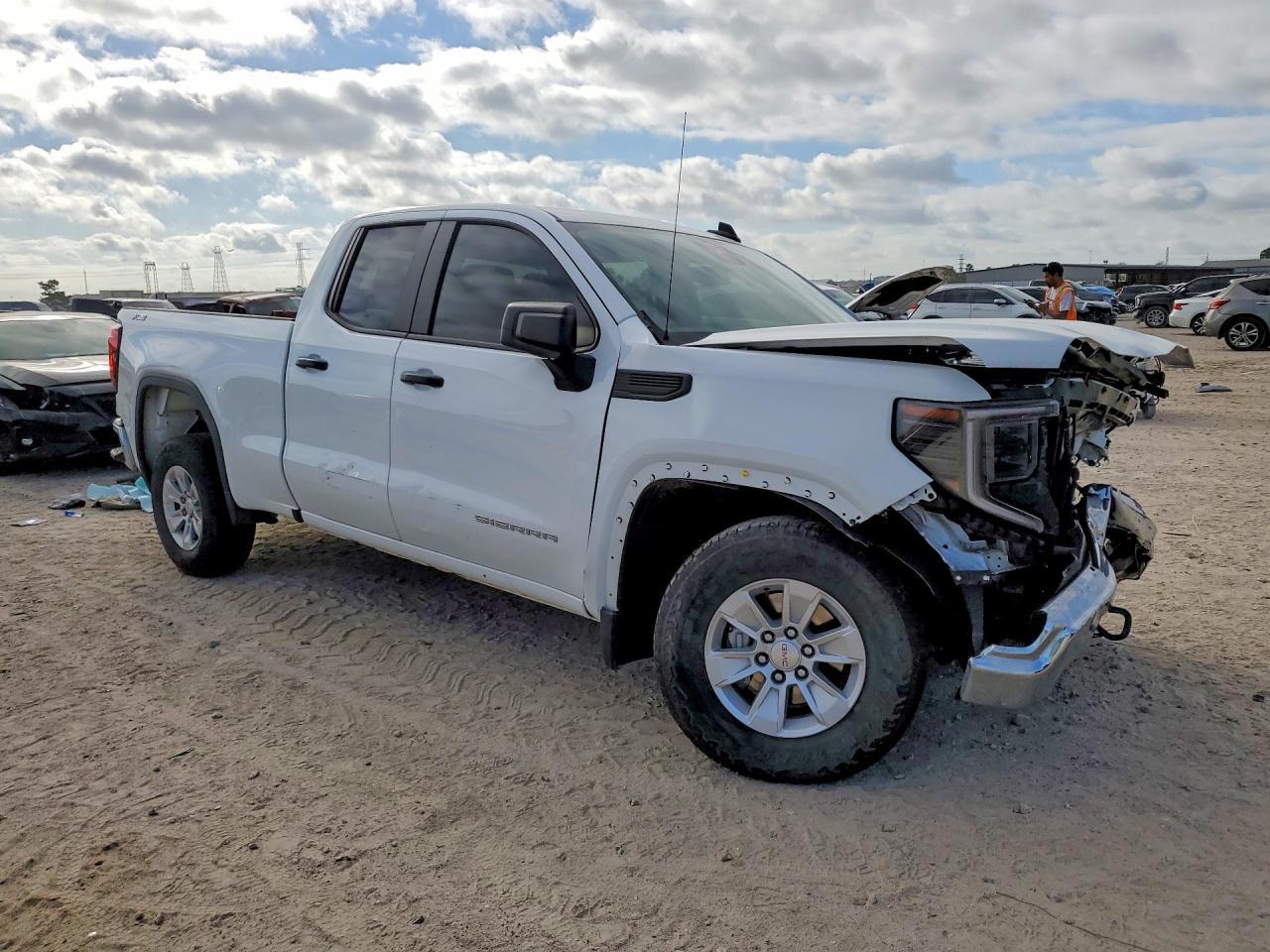 2025 GMC Sierra K1500 - Фото 4