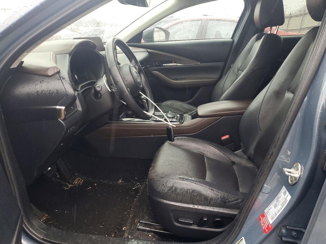 2022 Mazda Cx-30 Premium - Image 7