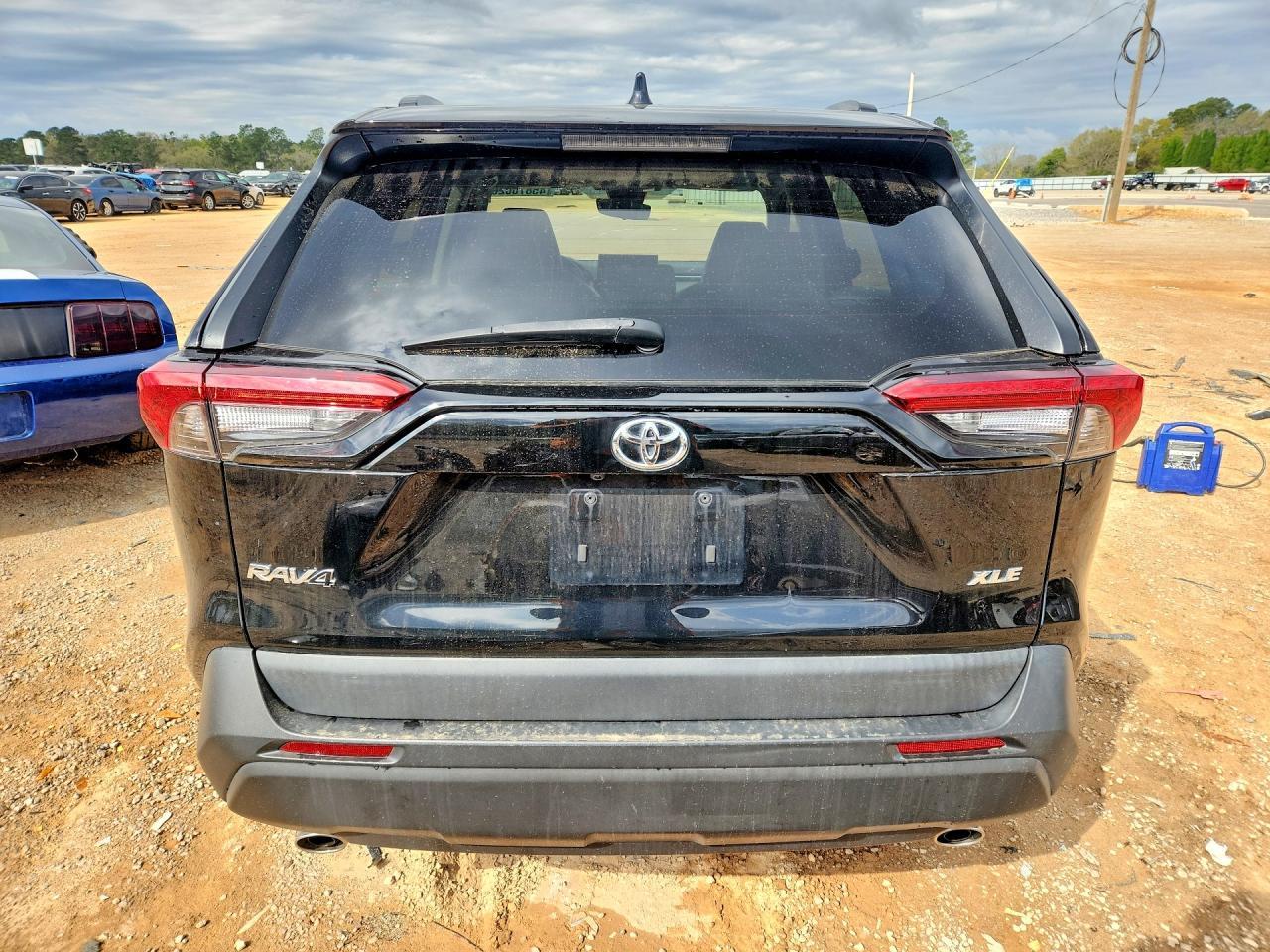 2022 Toyota Rav4 Xle Premium - Фото 6