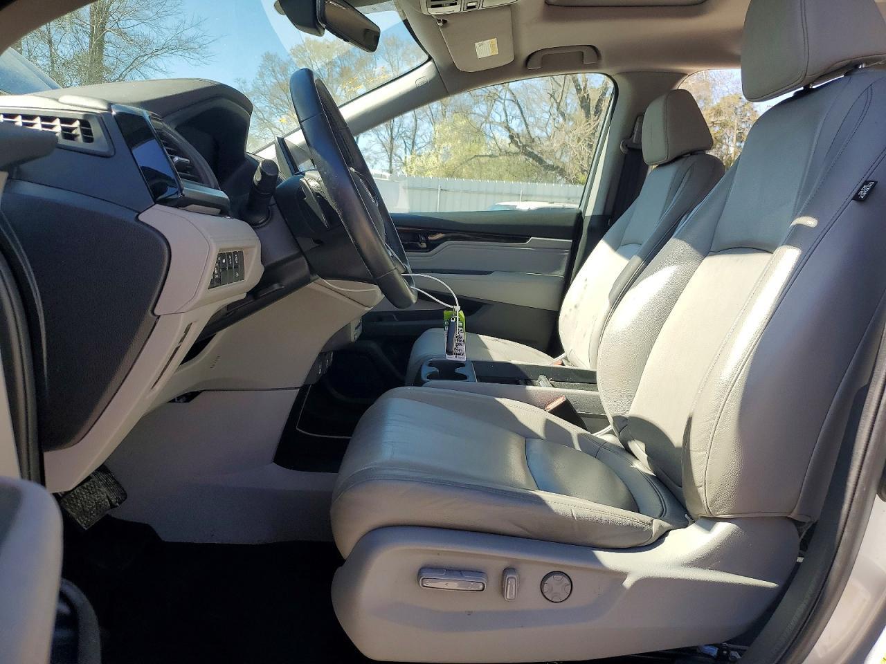 2023 Honda Odyssey Touring - Фото 7