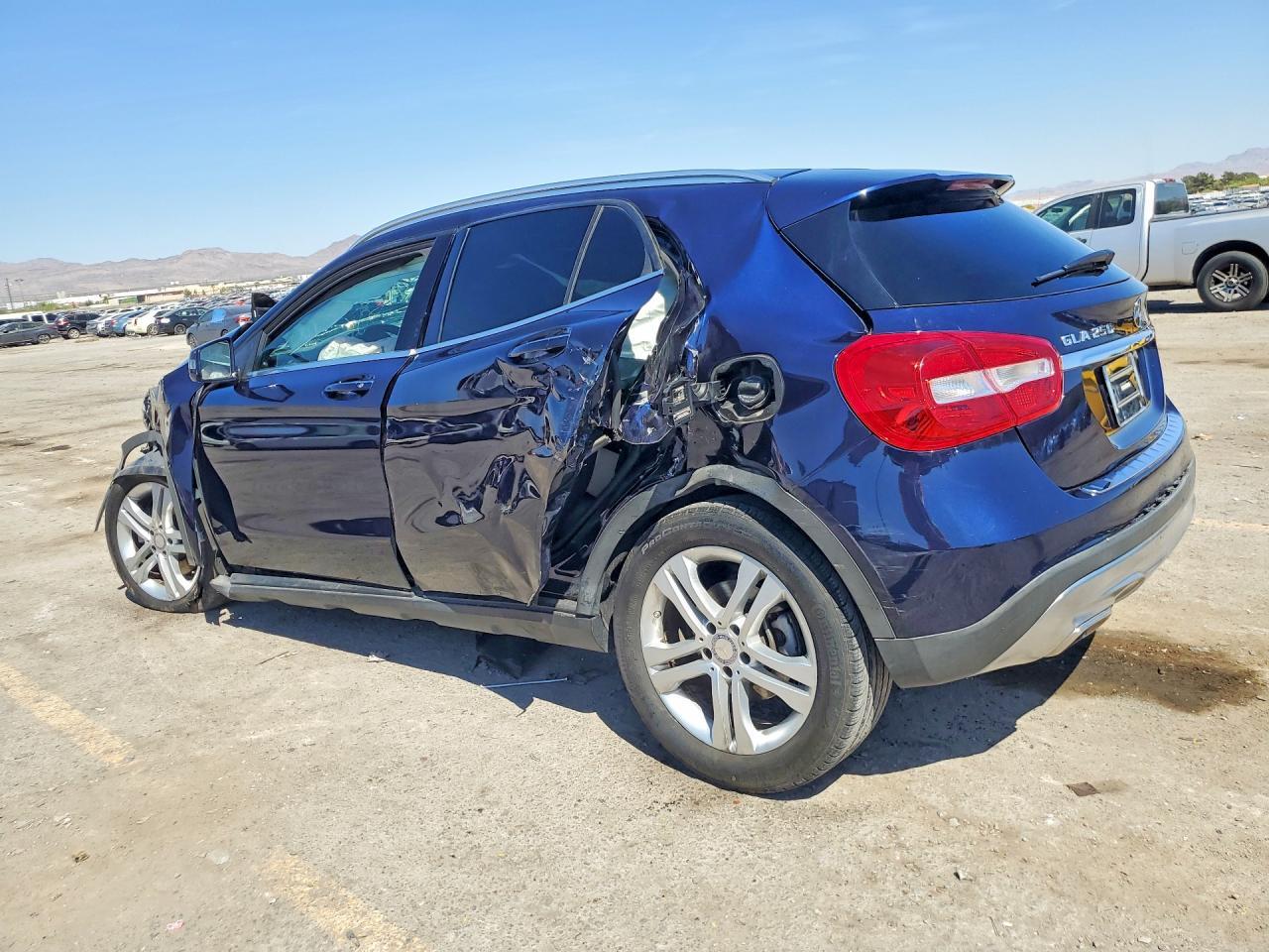 2017 Mercedes-Benz Gla 250 - Image 2
