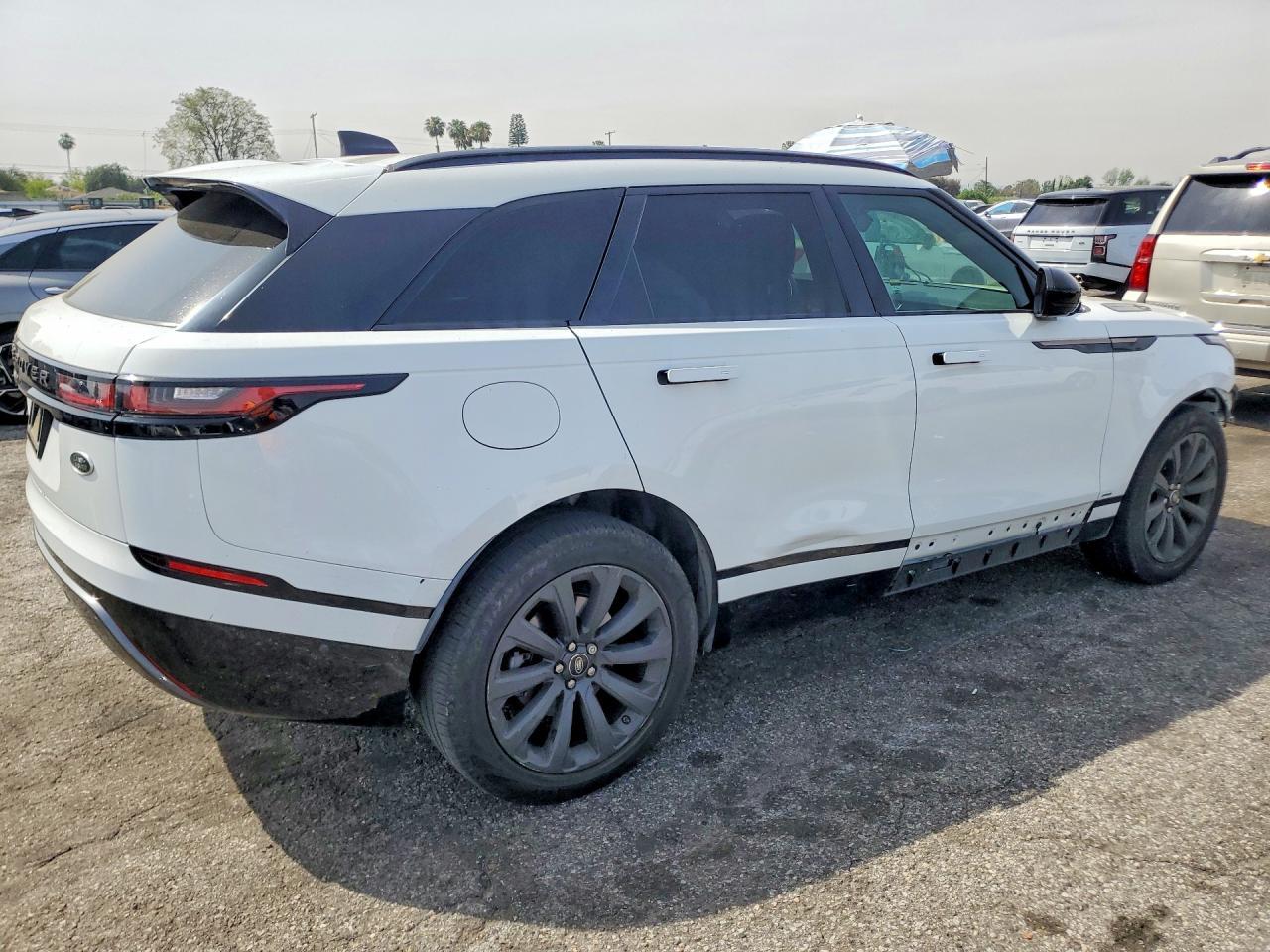 2018 Land Rover Range Rover Velar R-Dynamic Se - Image 3
