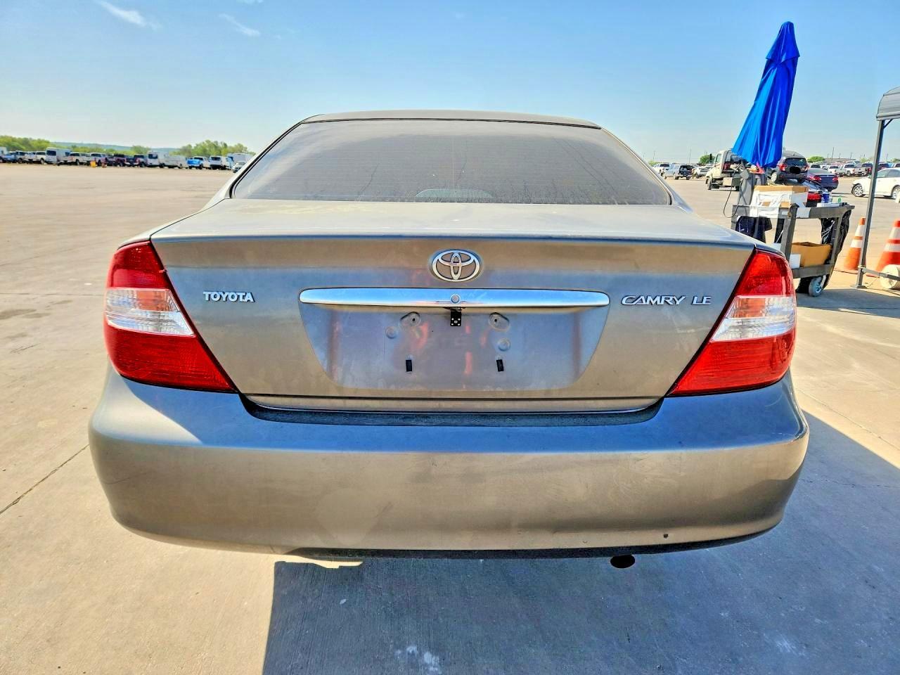 2004 Toyota Camry Le - Фото 6
