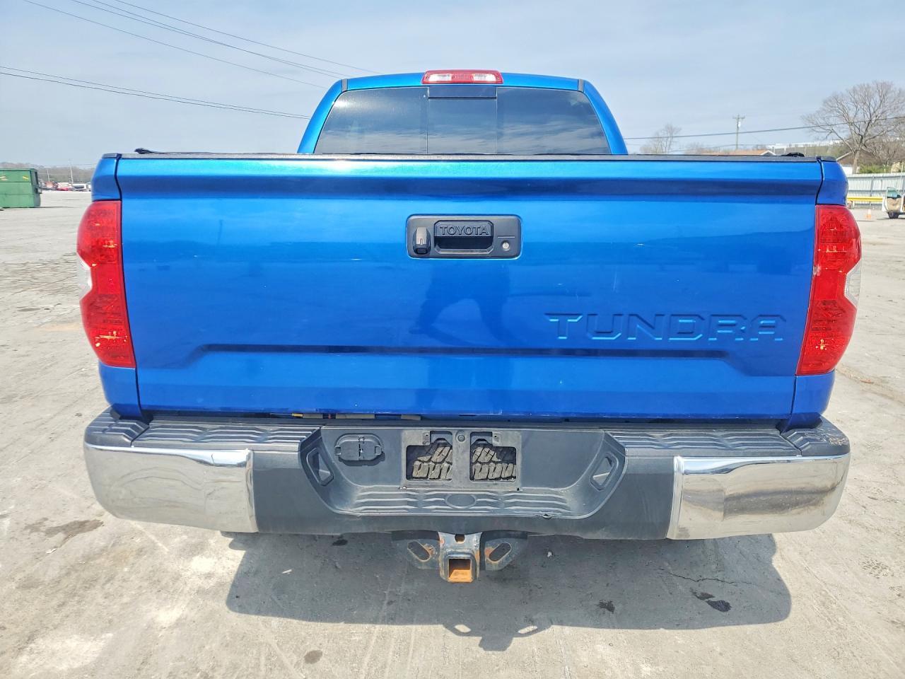 2018 Toyota Tundra Sr5 - Image 6