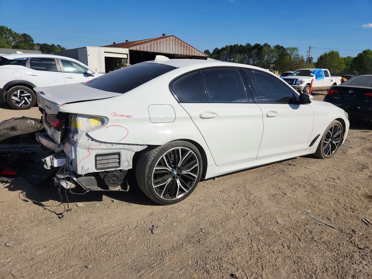 2021 BMW 530 I - Фото 3