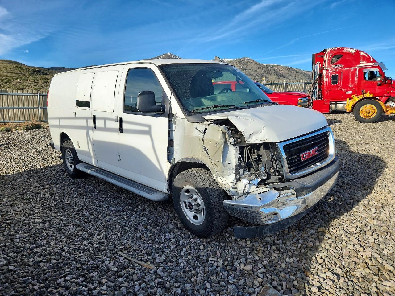 2018 GMC Savana 2500 Cargo Delivery Van - Фото 4