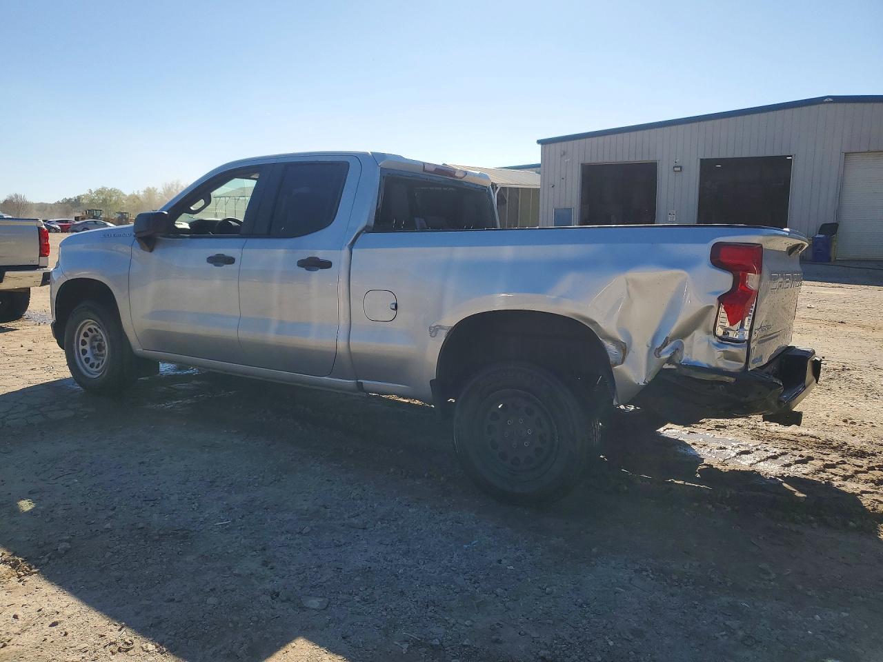 2020 Chevrolet Silverado C1500 - Фото 2