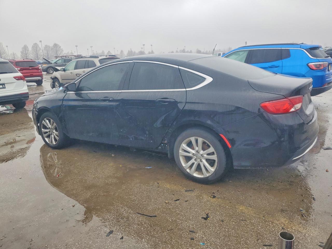 2015 Chrysler 200 Limited - Image 2