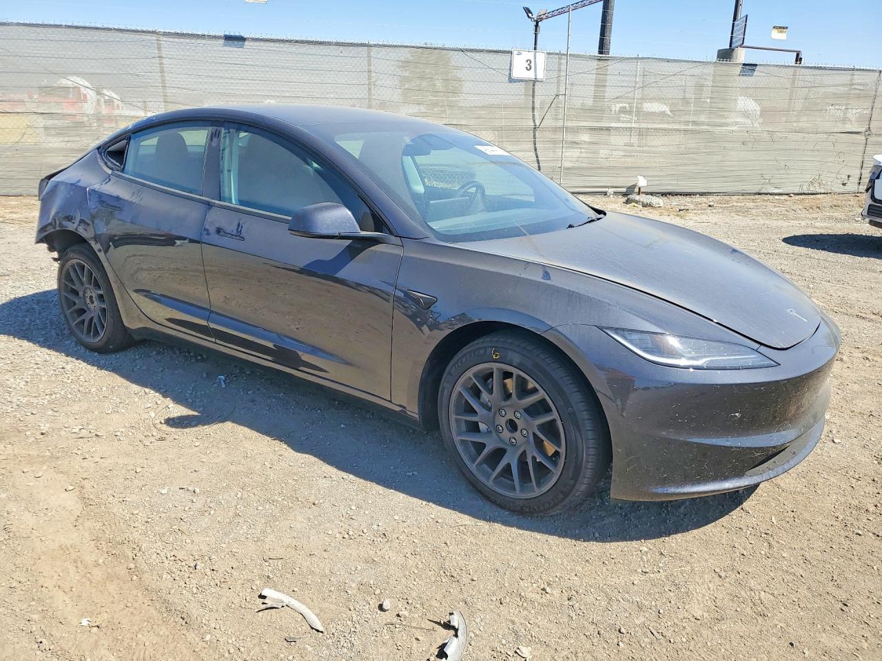 2024 Tesla Model 3 - Фото 4