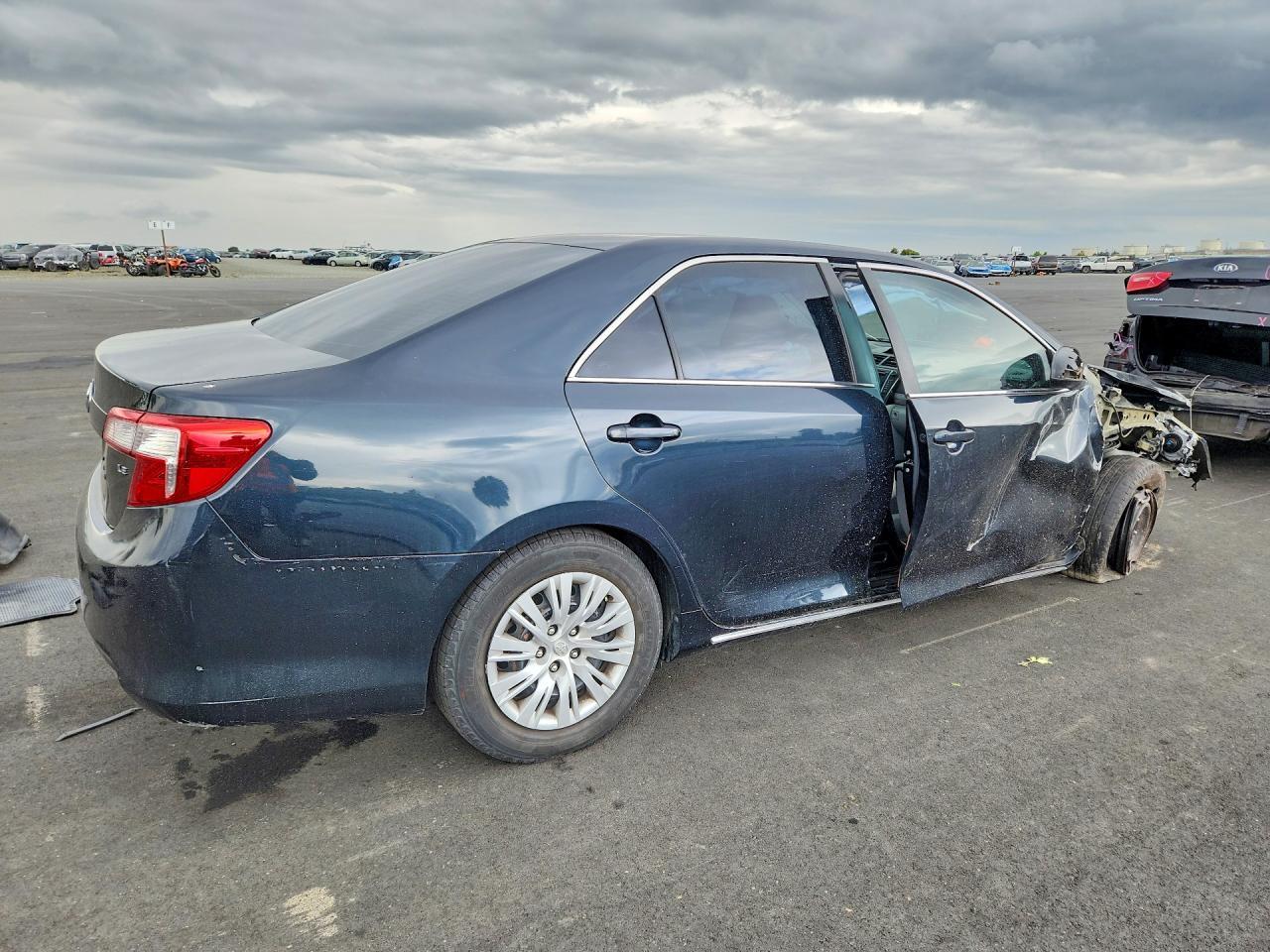 2012 Toyota Camry Le - Image 3