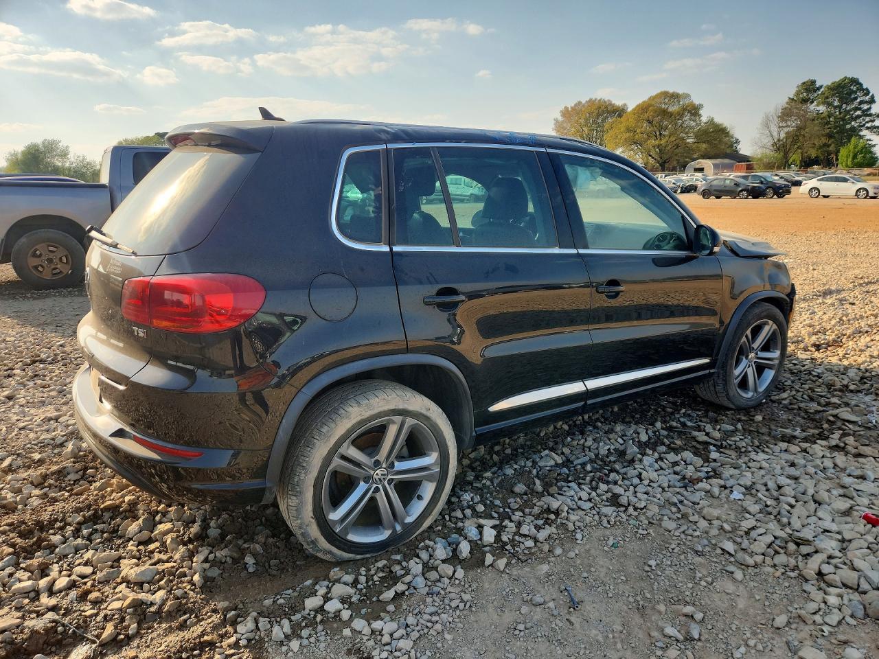 2017 Volkswagen Tiguan Sport - Фото 3