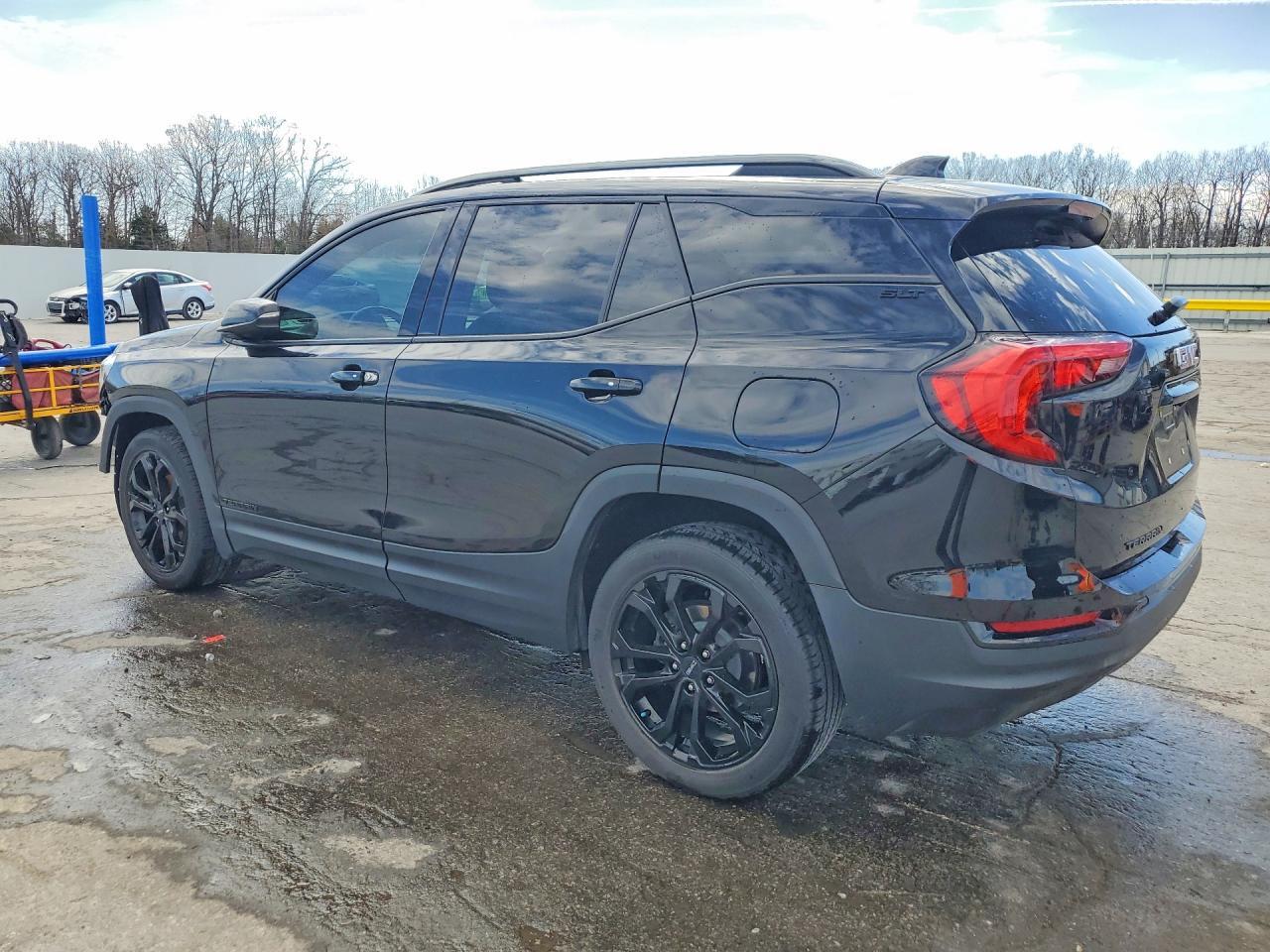 2021 GMC Terrain Slt - Фото 2