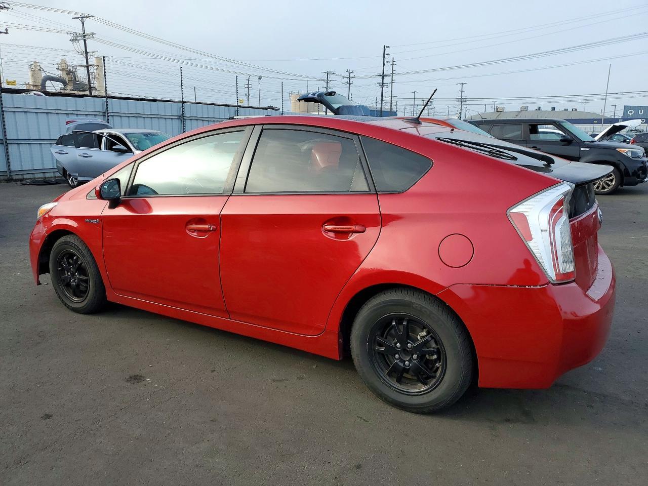 2015 Toyota Prius Four - Image 2