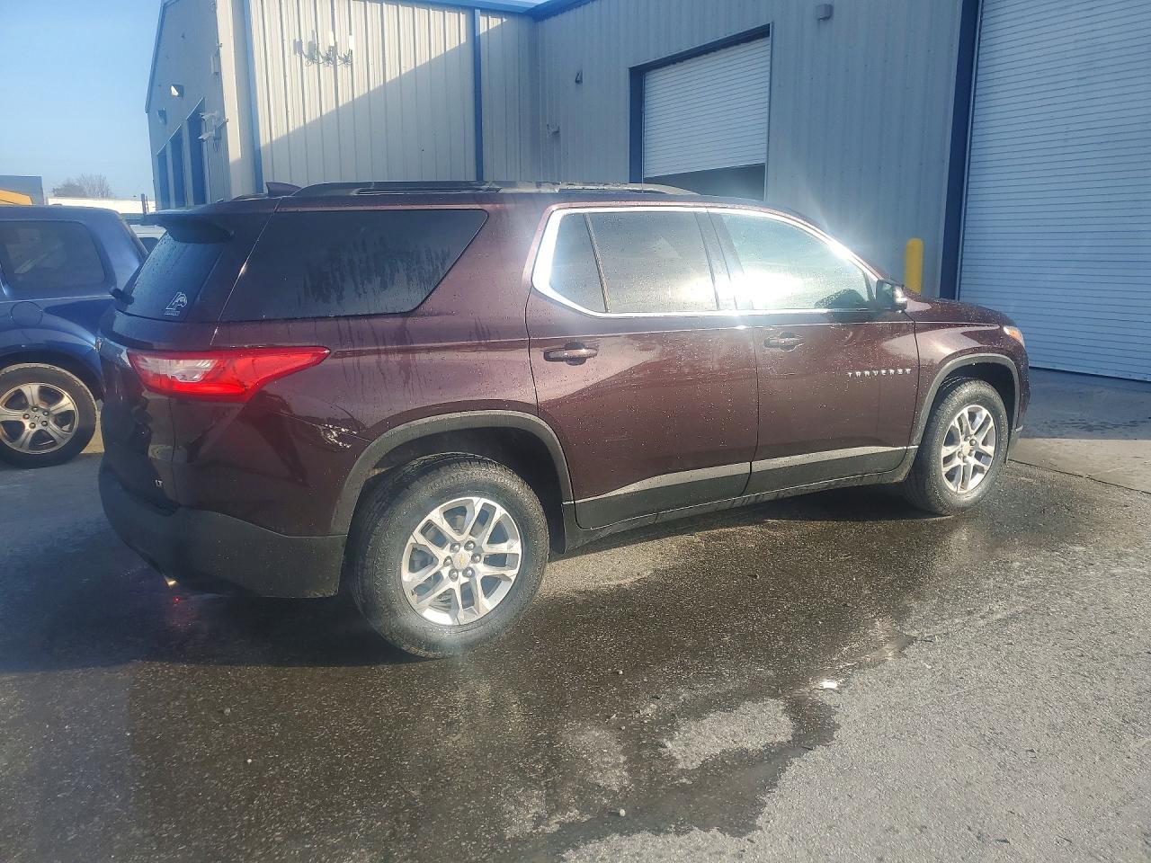 2020 Chevrolet Traverse Lt - Image 3