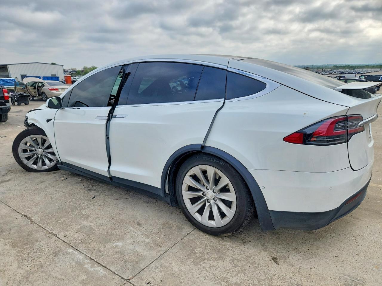 2020 Tesla Model X - Image 2