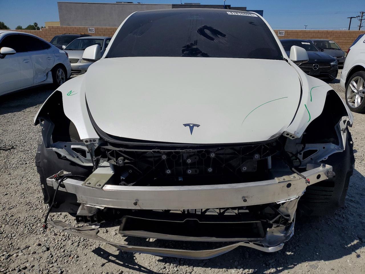2022 Tesla Model Y - Фото 5