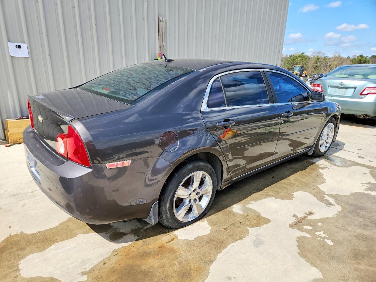 2011 Chevrolet Malibu 2Lt - Image 3