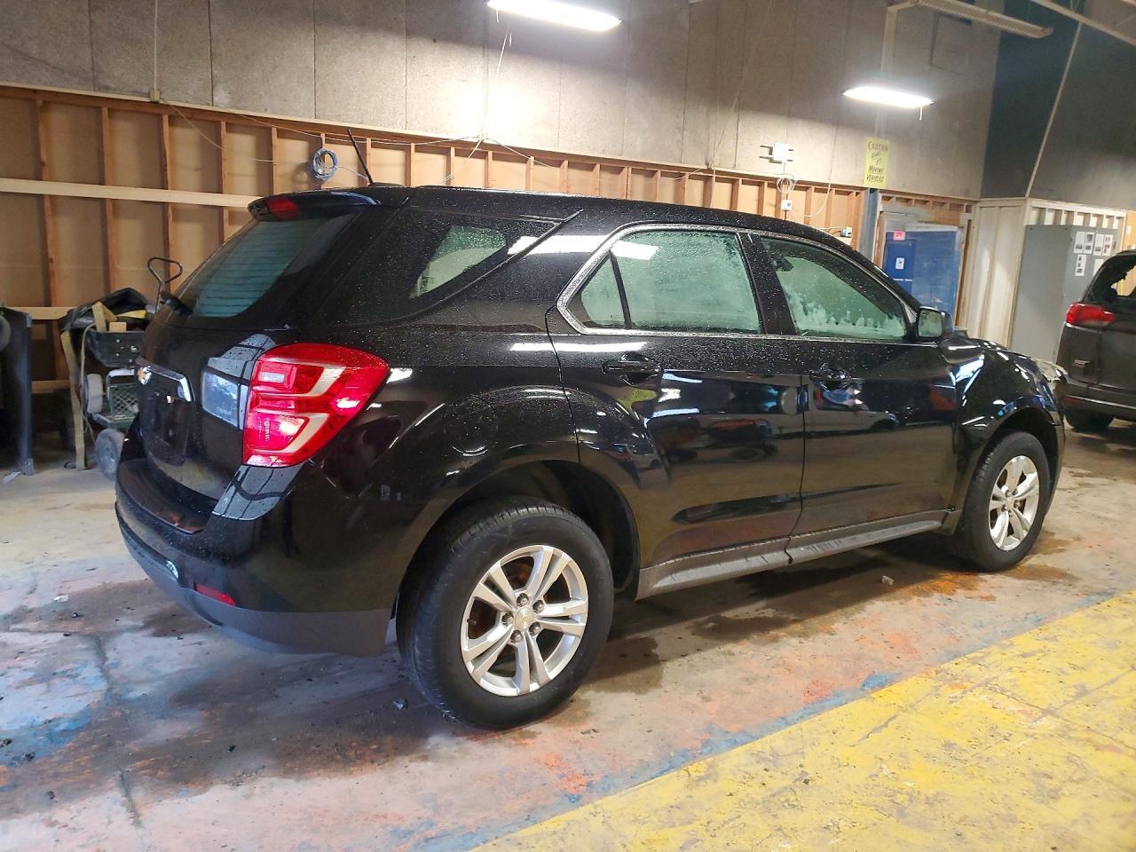 2017 Chevrolet Equinox Ls - Image 3