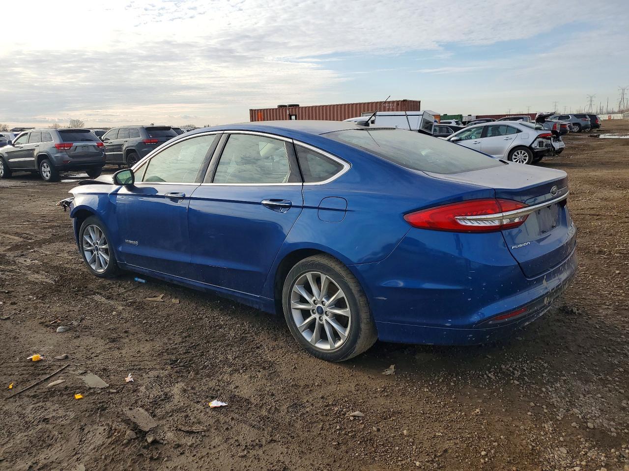 2017 Ford Fusion Se Hybrid - Фото 2