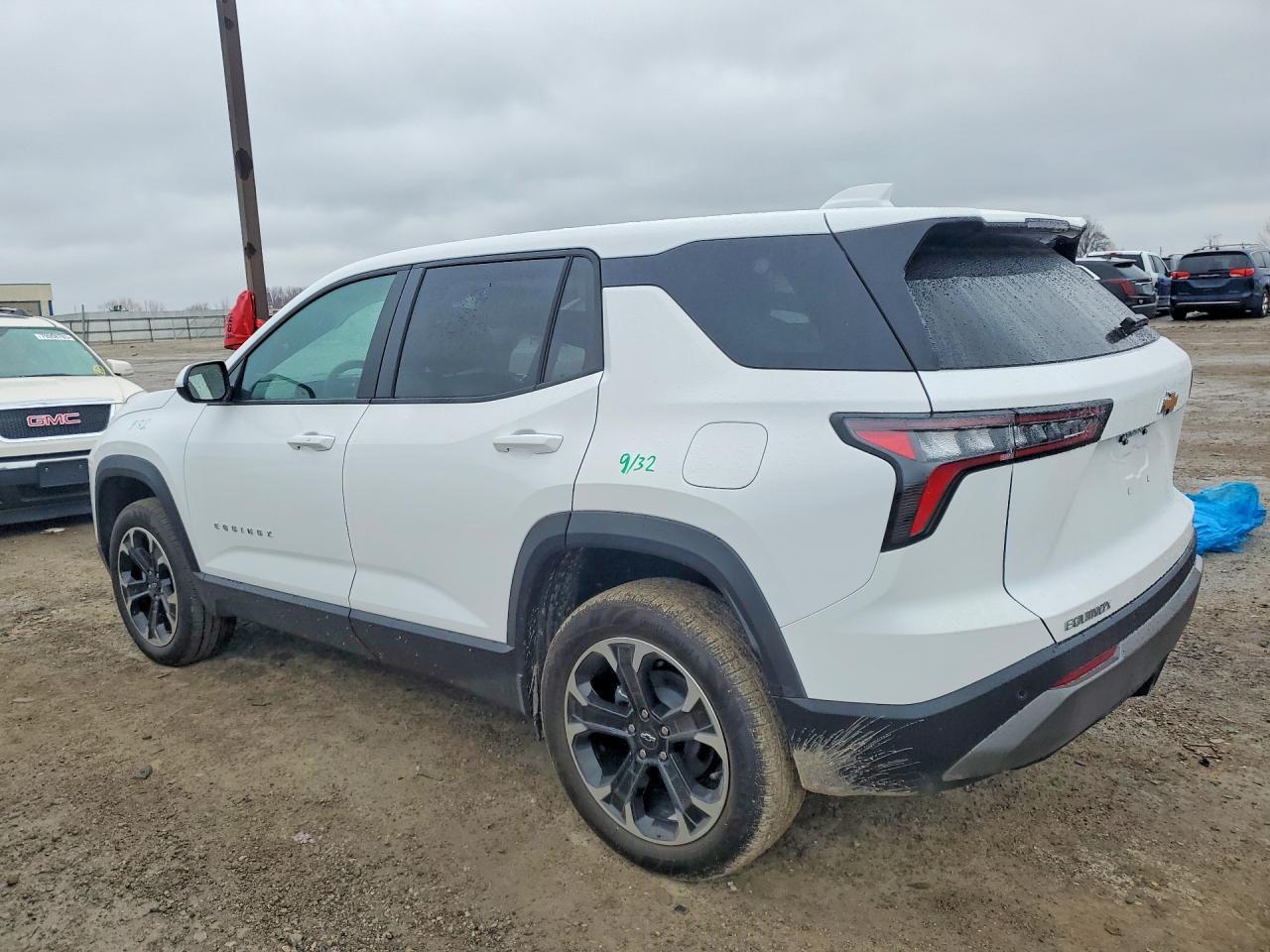 2026 Chevrolet Equinox - Image 2