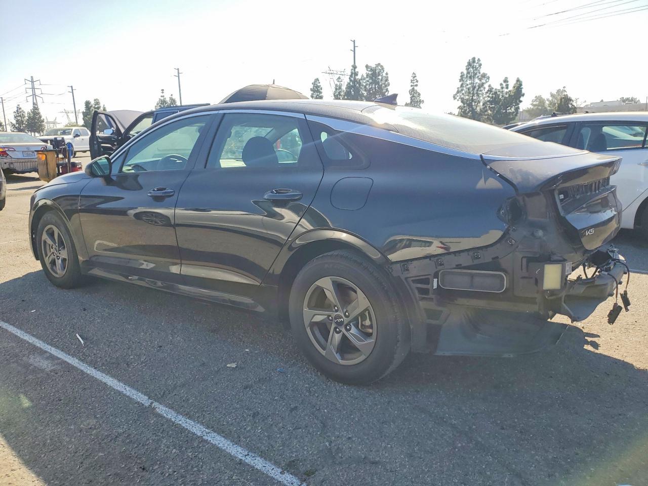 2023 Kia K5 Lxs - Image 2