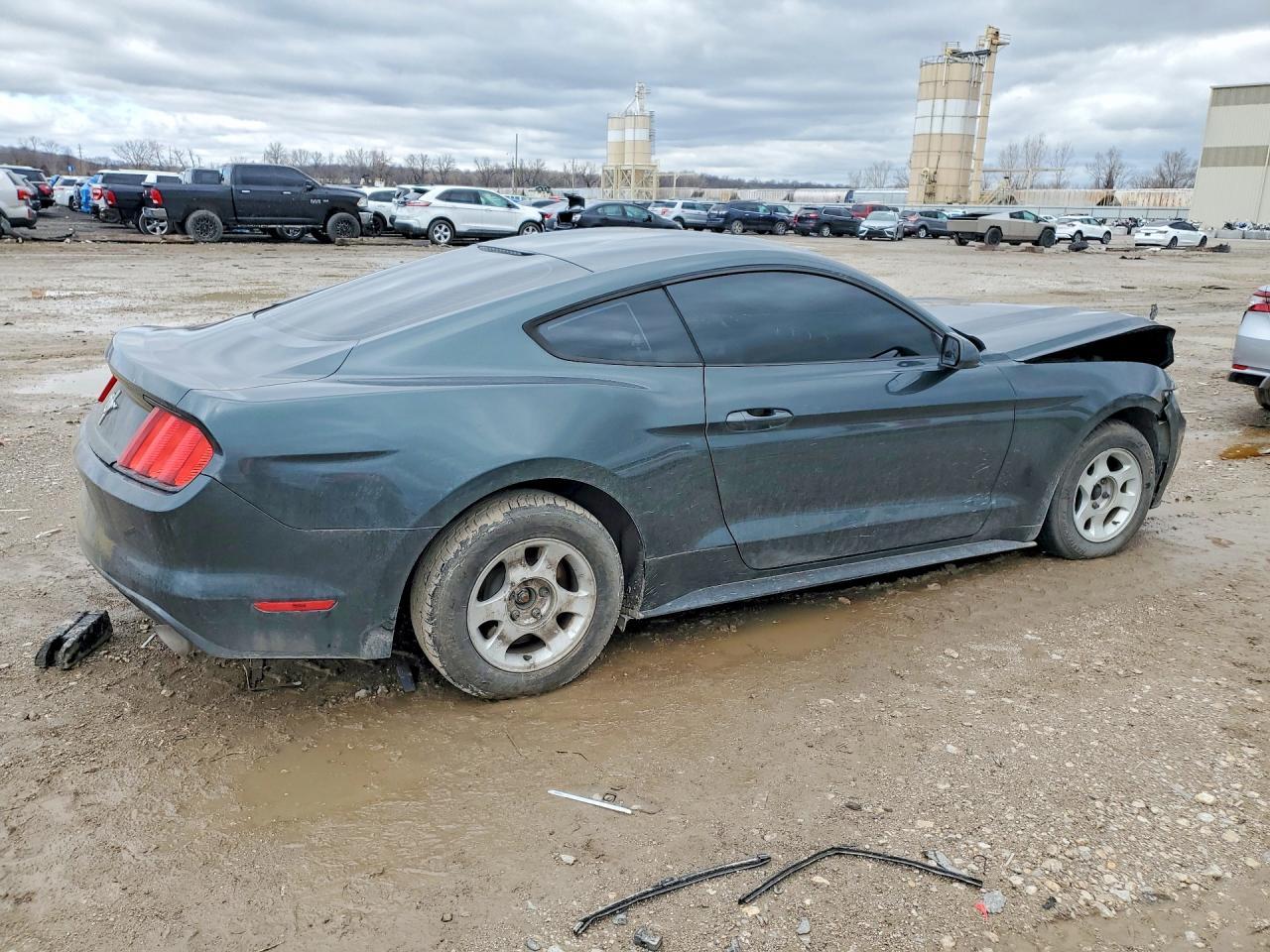 2015 Ford Mustang - Image 3